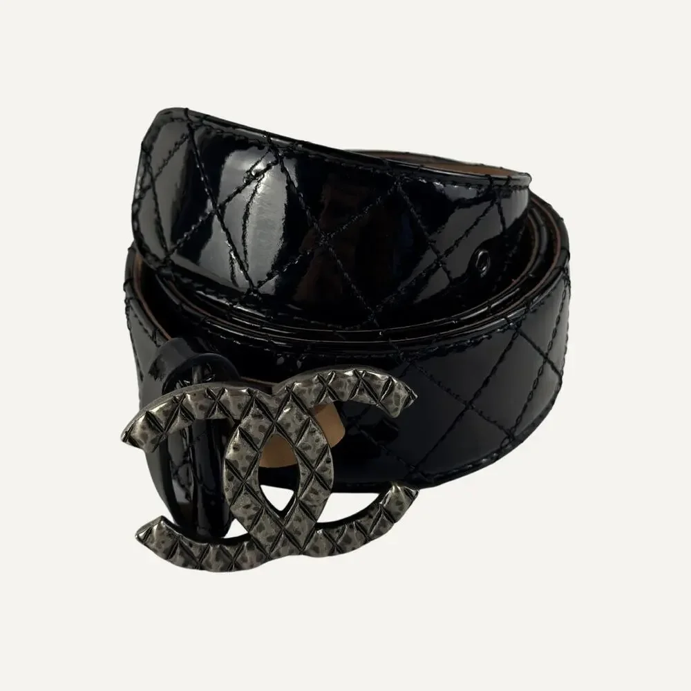 Chanel Black Quilted Patent Leather CC Logo Buckle Belt Size 80 32 Unisex